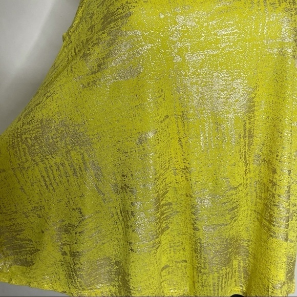 Jennifer Lopez yellow metallic tank top, medium - Picture 6 of 7